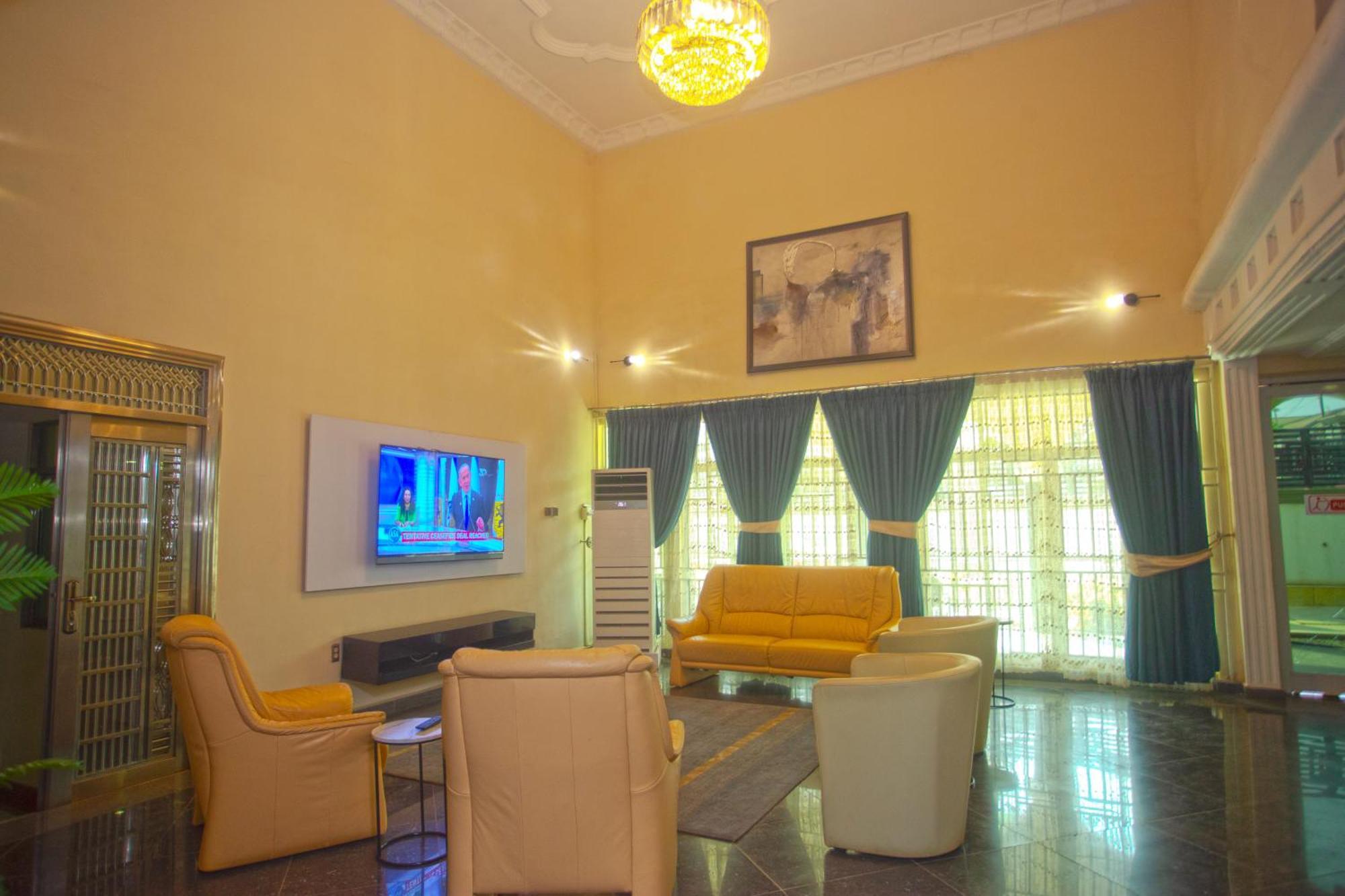 Labev Hotel Kumasi Exterior photo