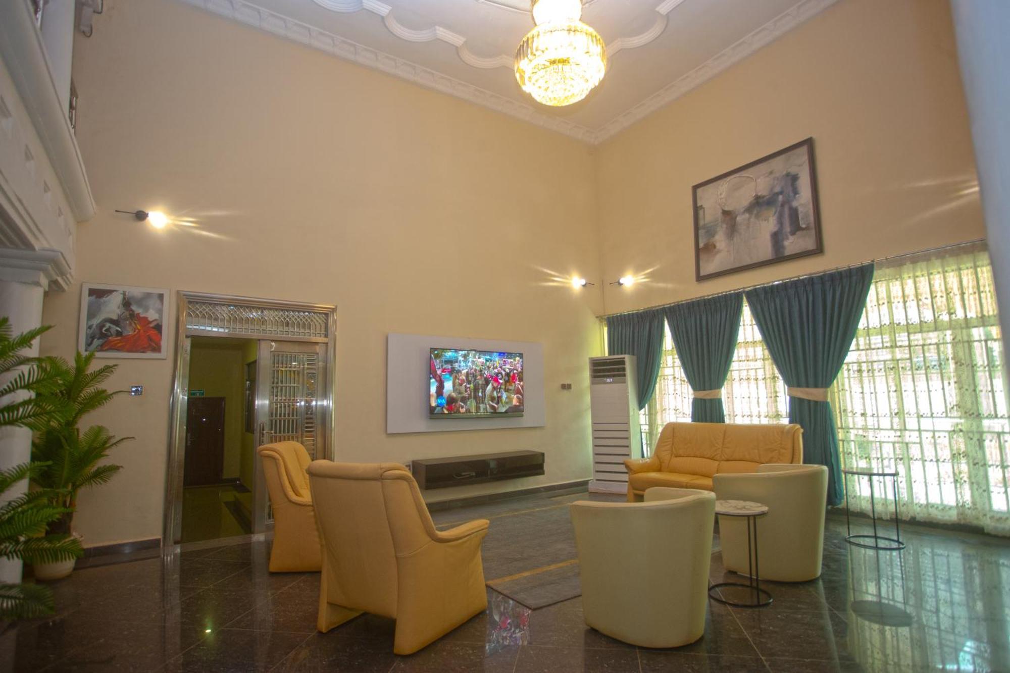 Labev Hotel Kumasi Exterior photo