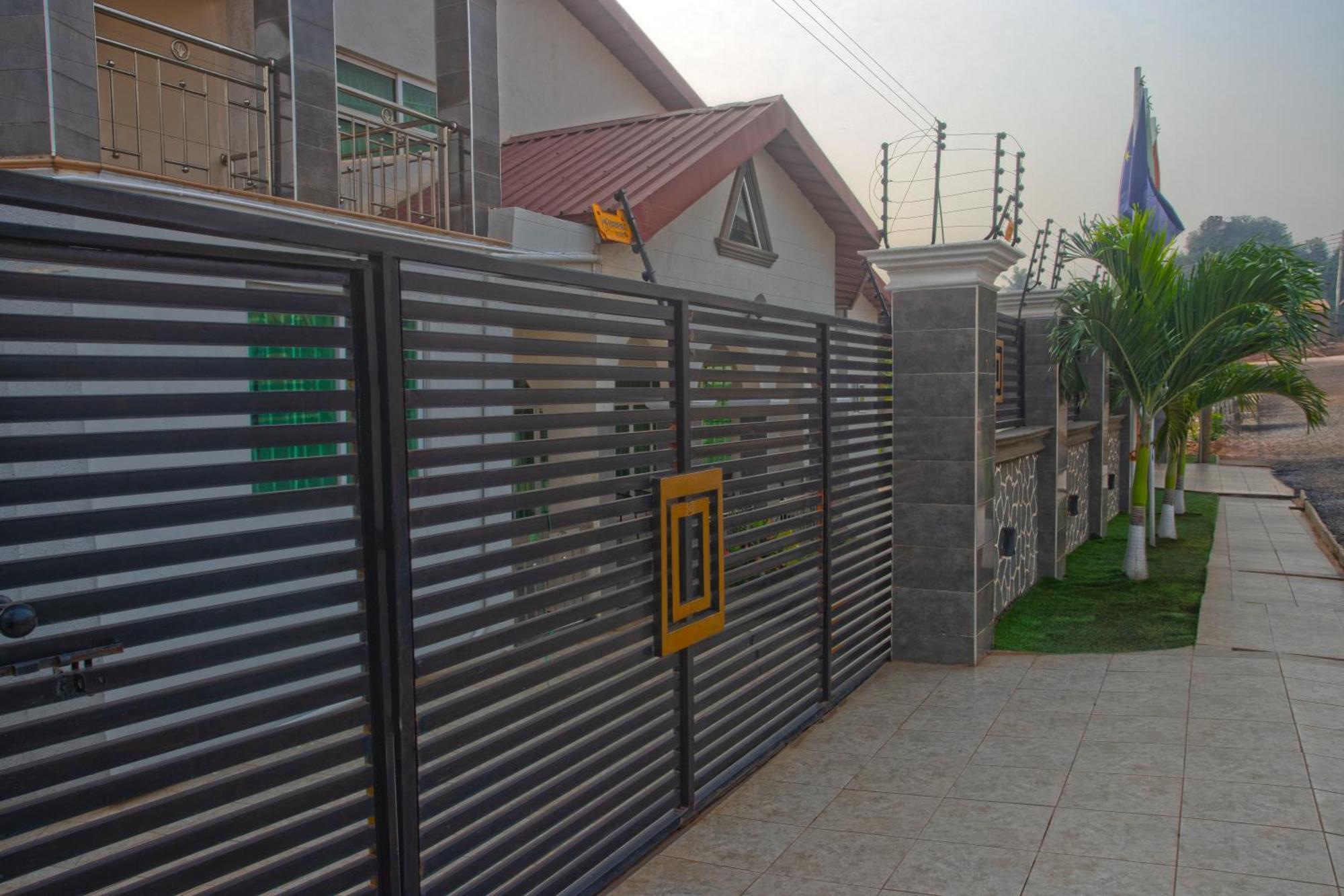 Labev Hotel Kumasi Exterior photo