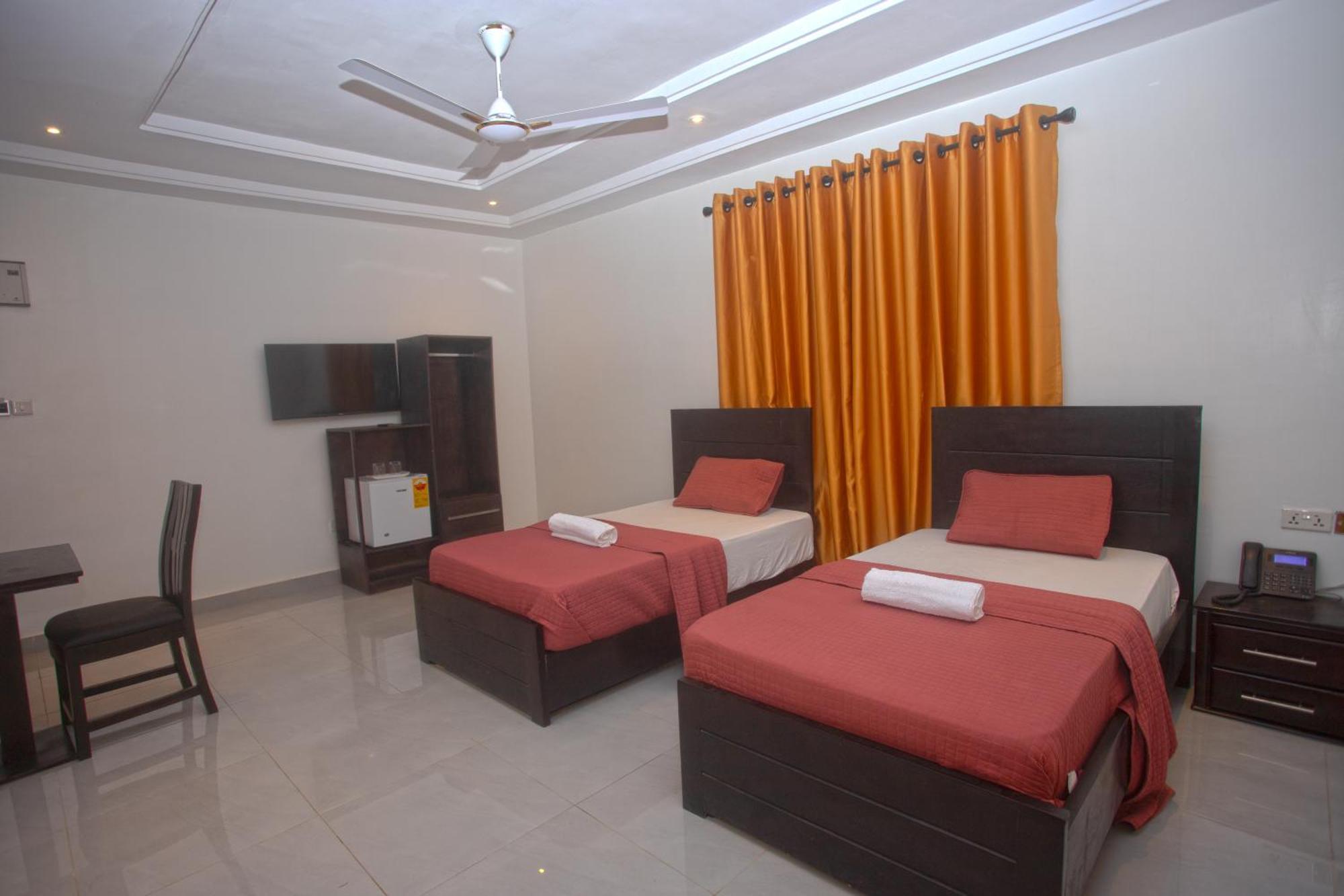 Labev Hotel Kumasi Exterior photo